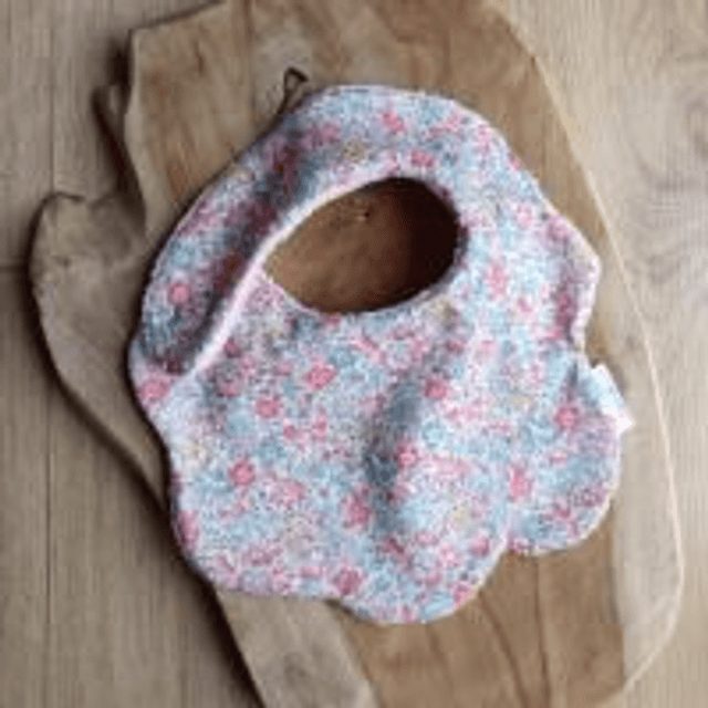 Lot de 2 bavoirs "Les petites fleurs"
